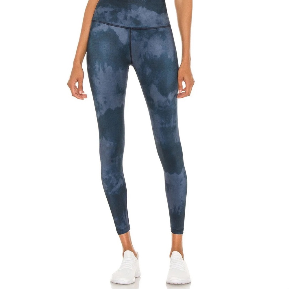 BEYOND YOGA Leggings Sz S Stellar Cloud Tie Dye